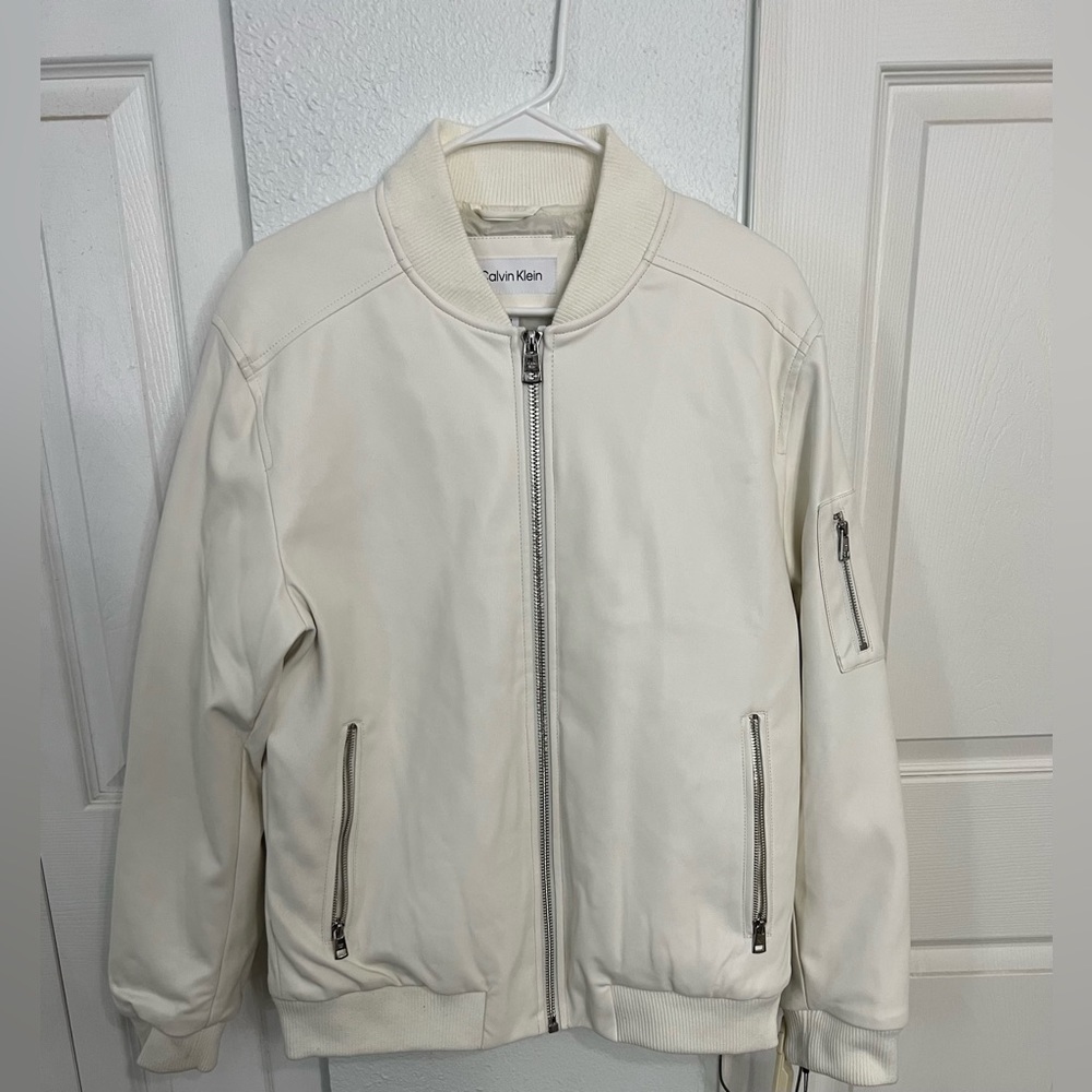 White Calvin Klein men’s jacket size medium